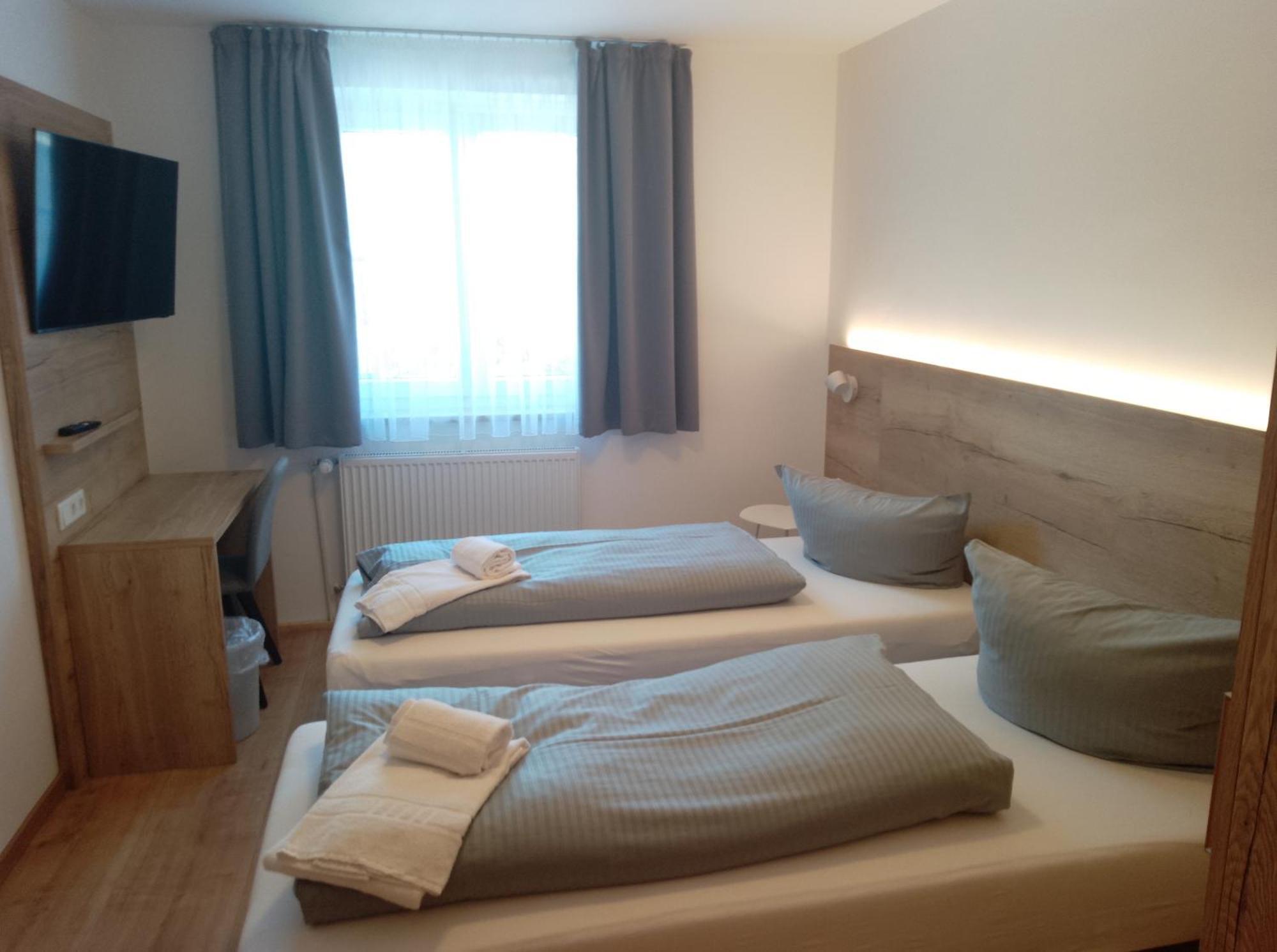 Pension Dorfstrasse 6 Stetten  المظهر الخارجي الصورة
